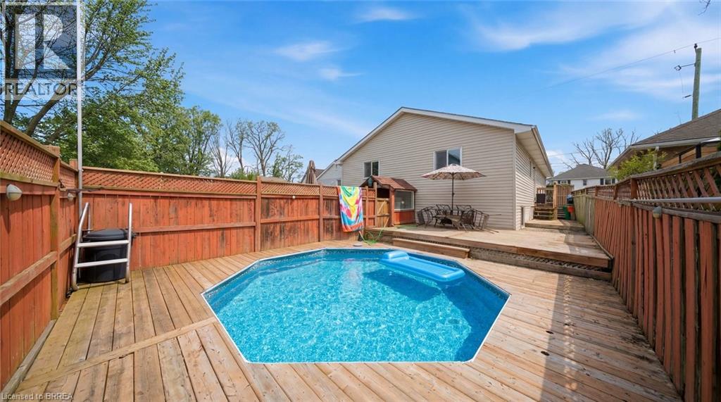 70 Avenue Road, Cambridge, Ontario  N1R 1B9 - Photo 35 - 40822777