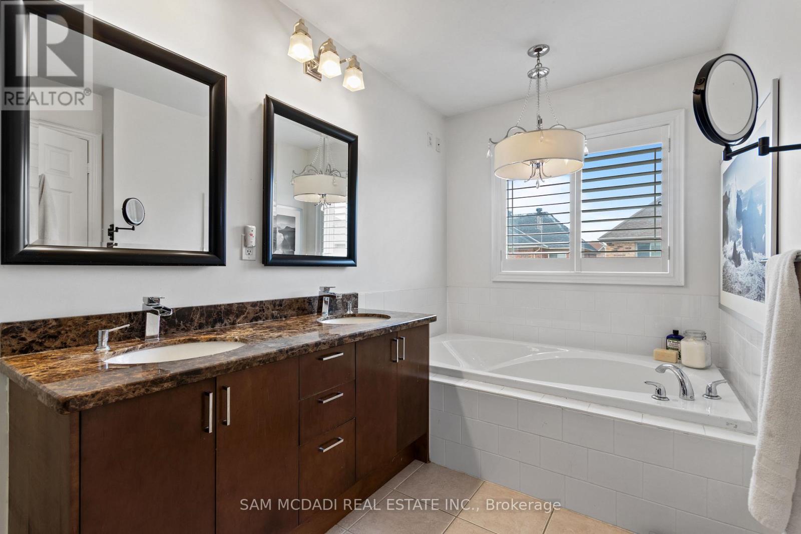 5142 Ancient Stone Avenue, Mississauga, Ontario  L5M 8A9 - Photo 30 - W13025850