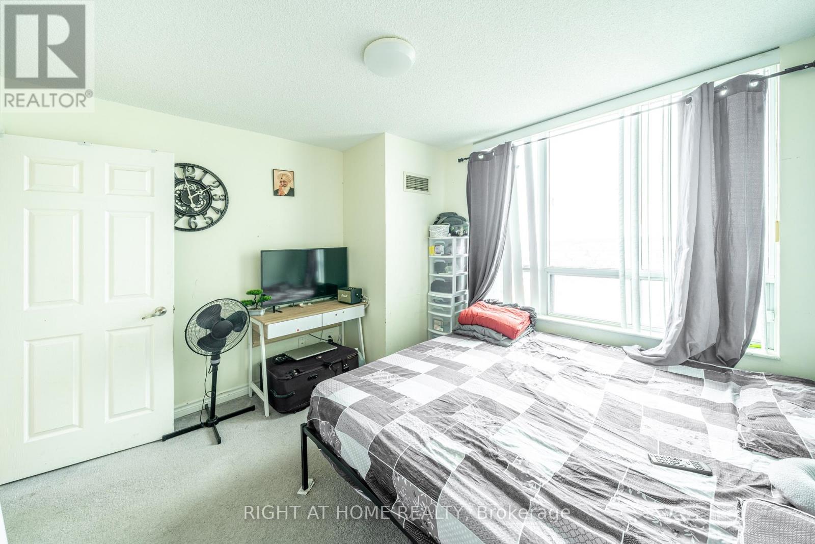 711 - 335 Rathburn Road W, Mississauga, Ontario  L5B 0C8 - Photo 15 - W13025906