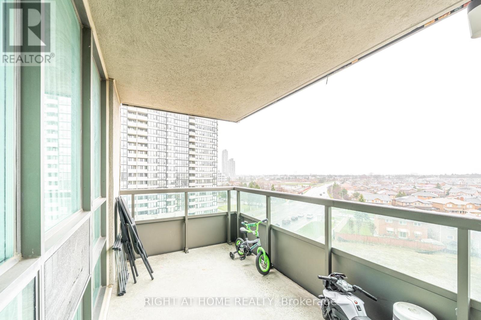 711 - 335 Rathburn Road W, Mississauga, Ontario  L5B 0C8 - Photo 17 - W13025906