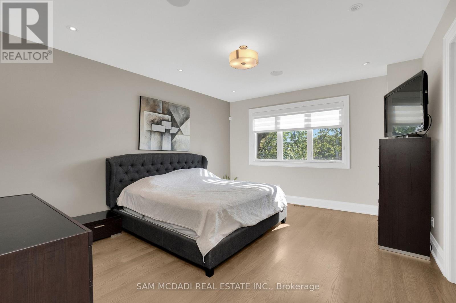 1196 Strathy Avenue, Mississauga, Ontario  L5E 2K6 - Photo 18 - W13025934