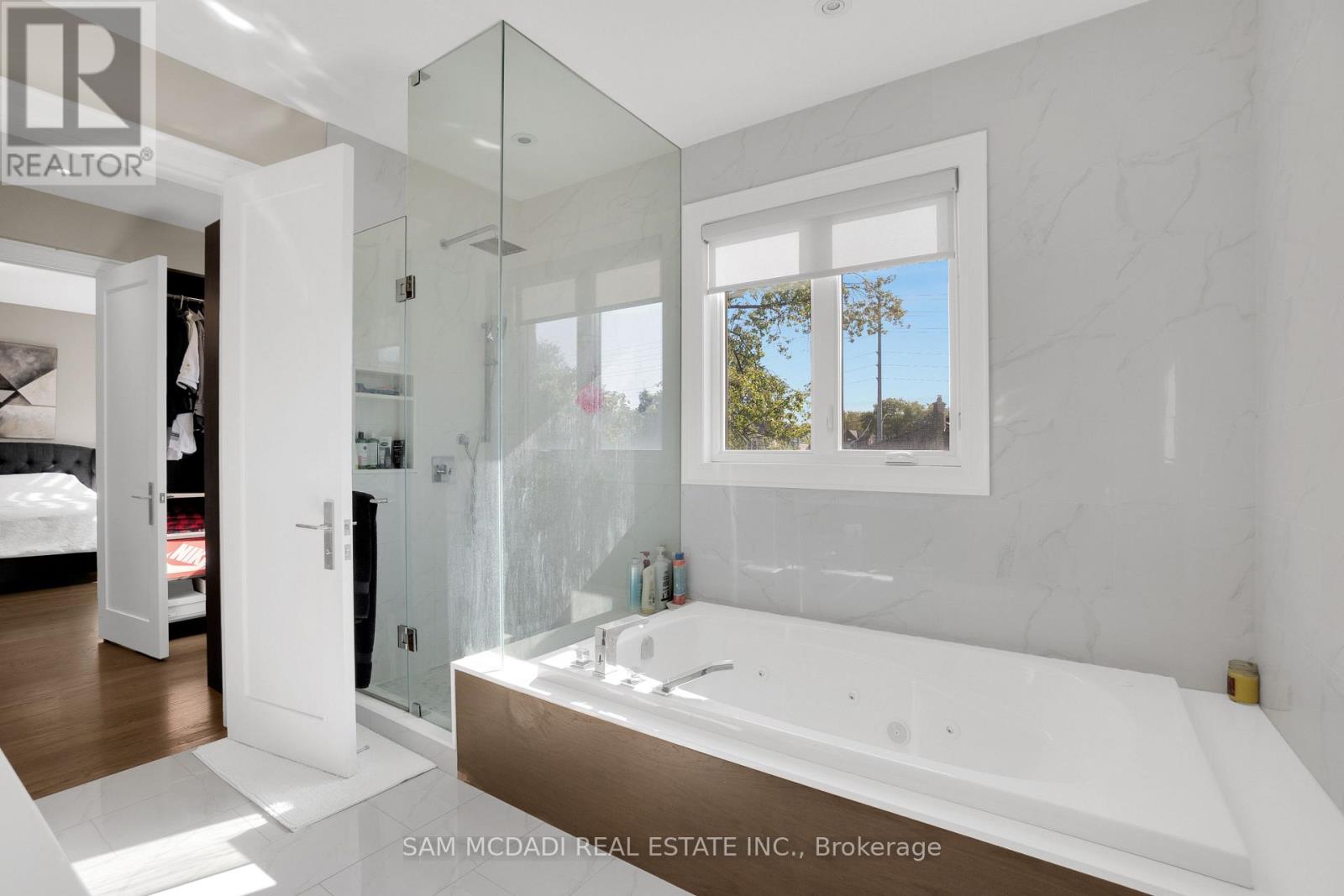 1196 Strathy Avenue, Mississauga, Ontario  L5E 2K6 - Photo 22 - W13025934