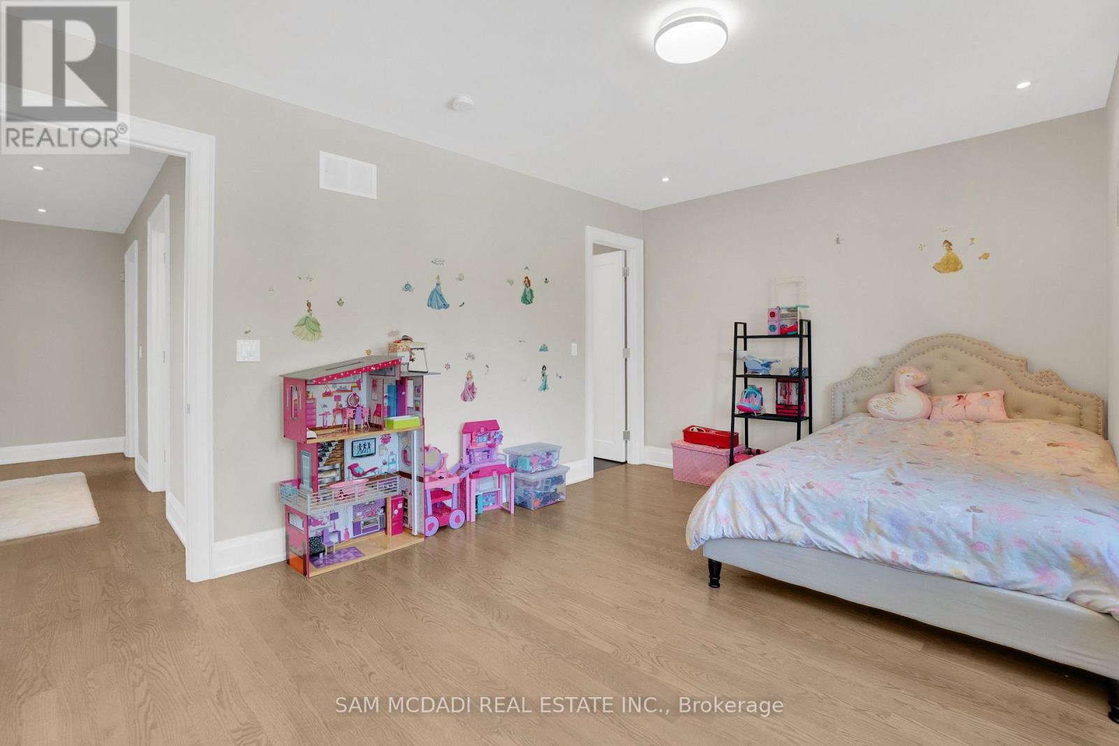 1196 Strathy Avenue, Mississauga, Ontario  L5E 2K6 - Photo 29 - W13025934