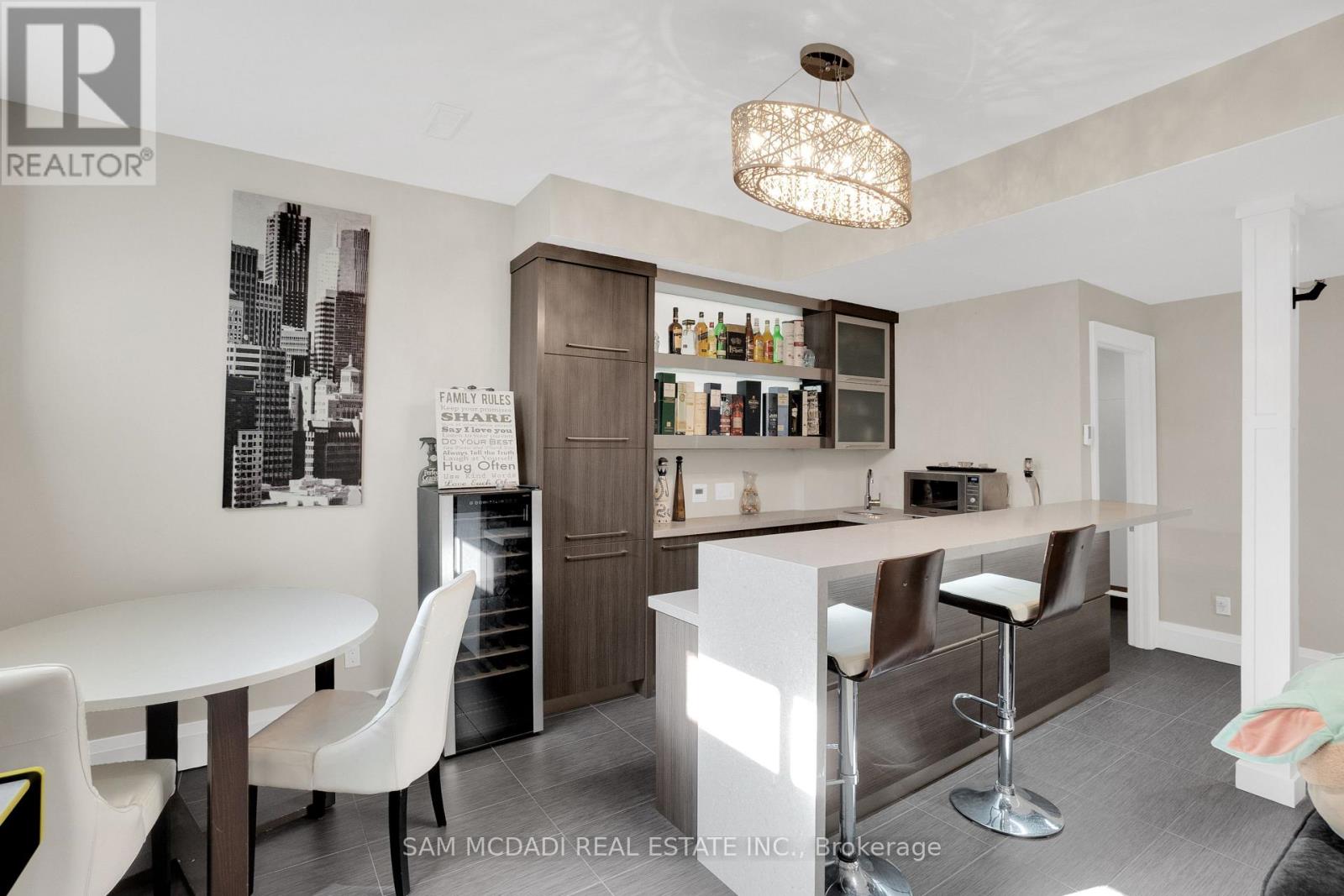 1196 Strathy Avenue, Mississauga, Ontario  L5E 2K6 - Photo 34 - W13025934