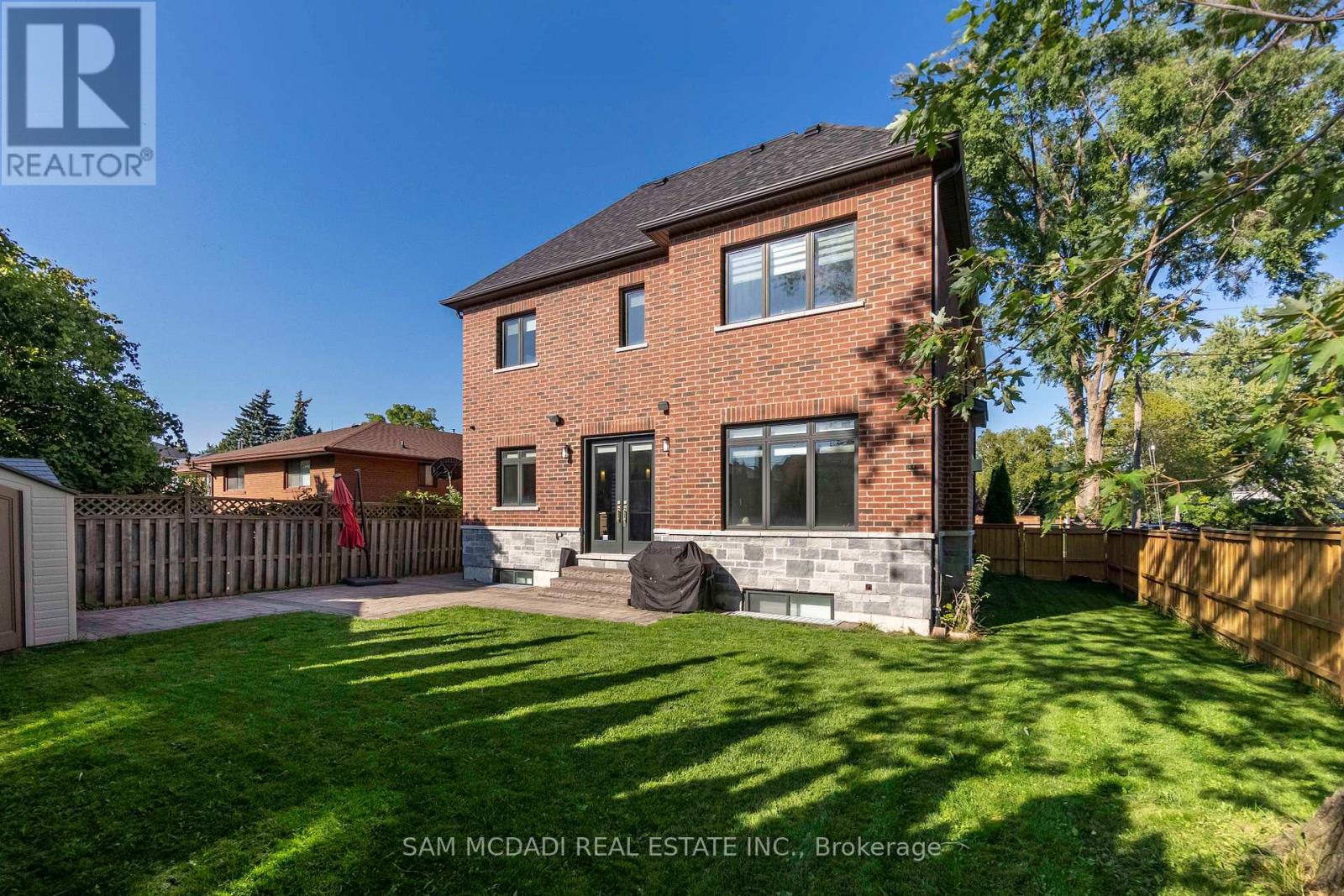 1196 Strathy Avenue, Mississauga, Ontario  L5E 2K6 - Photo 39 - W13025934