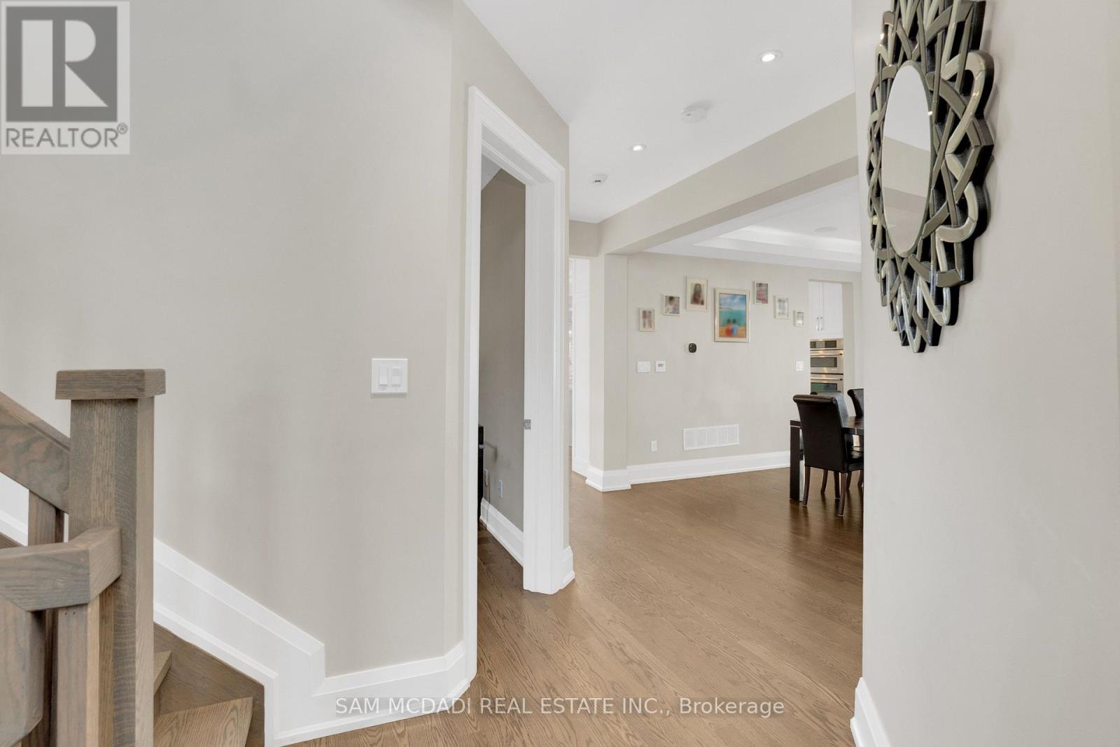 1196 Strathy Avenue, Mississauga, Ontario  L5E 2K6 - Photo 6 - W13025934