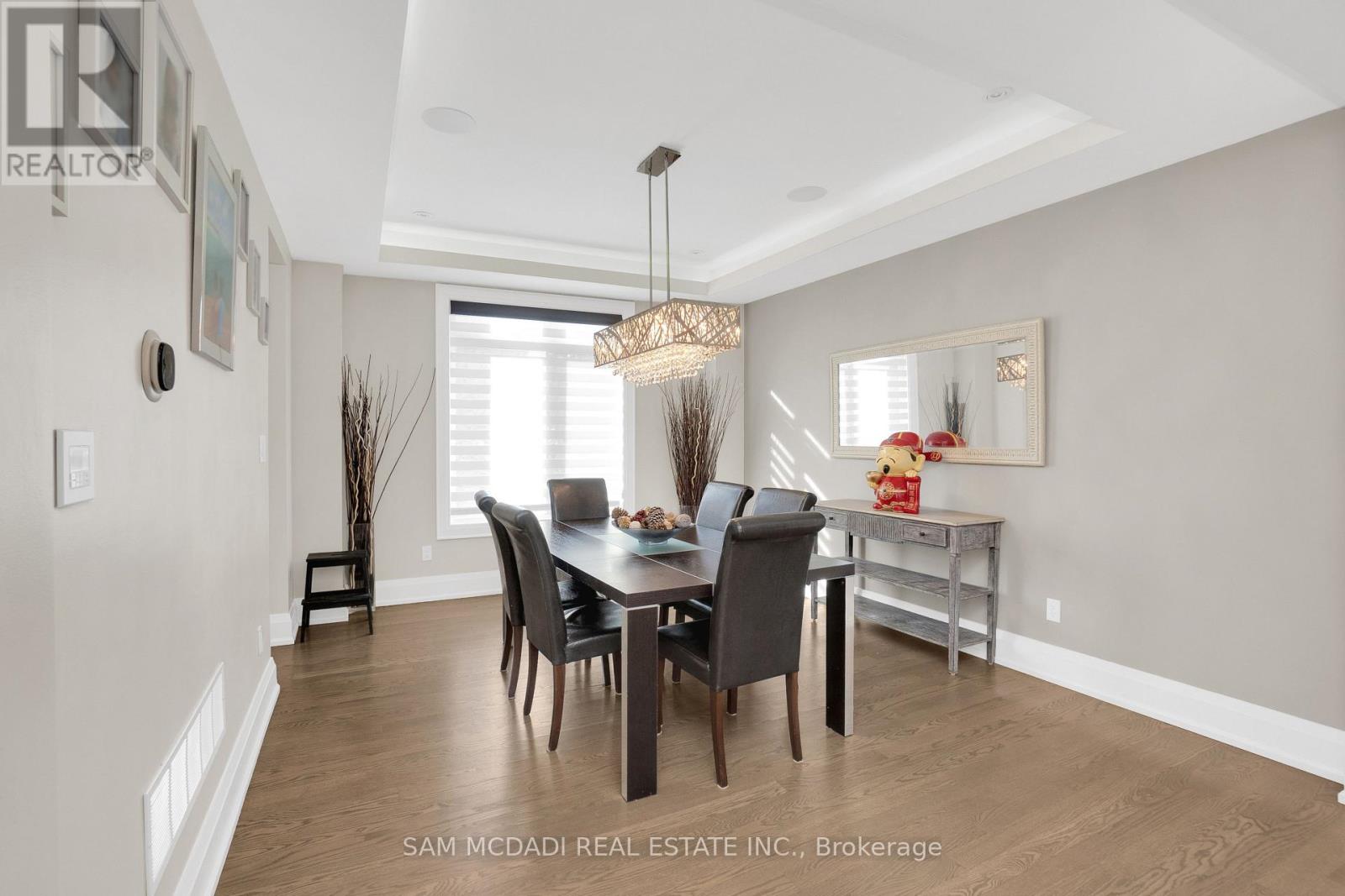 1196 Strathy Avenue, Mississauga, Ontario  L5E 2K6 - Photo 7 - W13025934