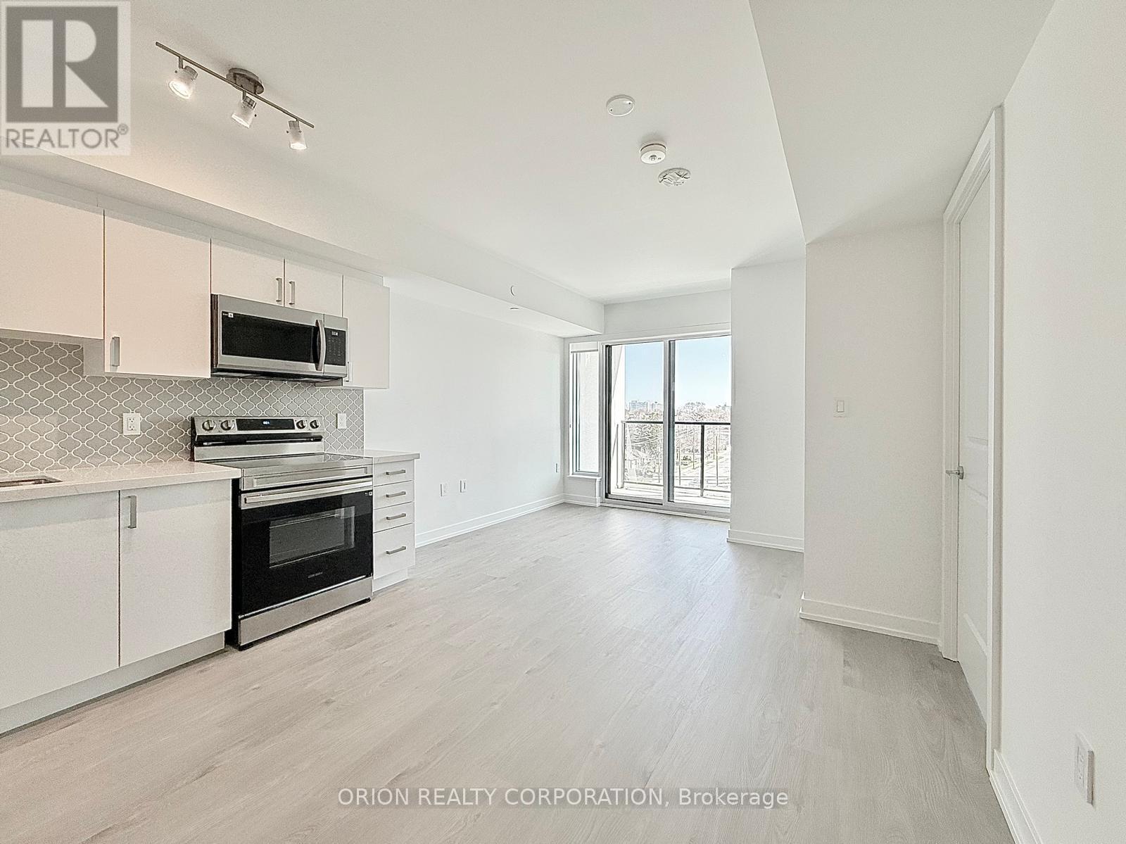 617 - 556 MARLEE AVENUE, Toronto, Ontario