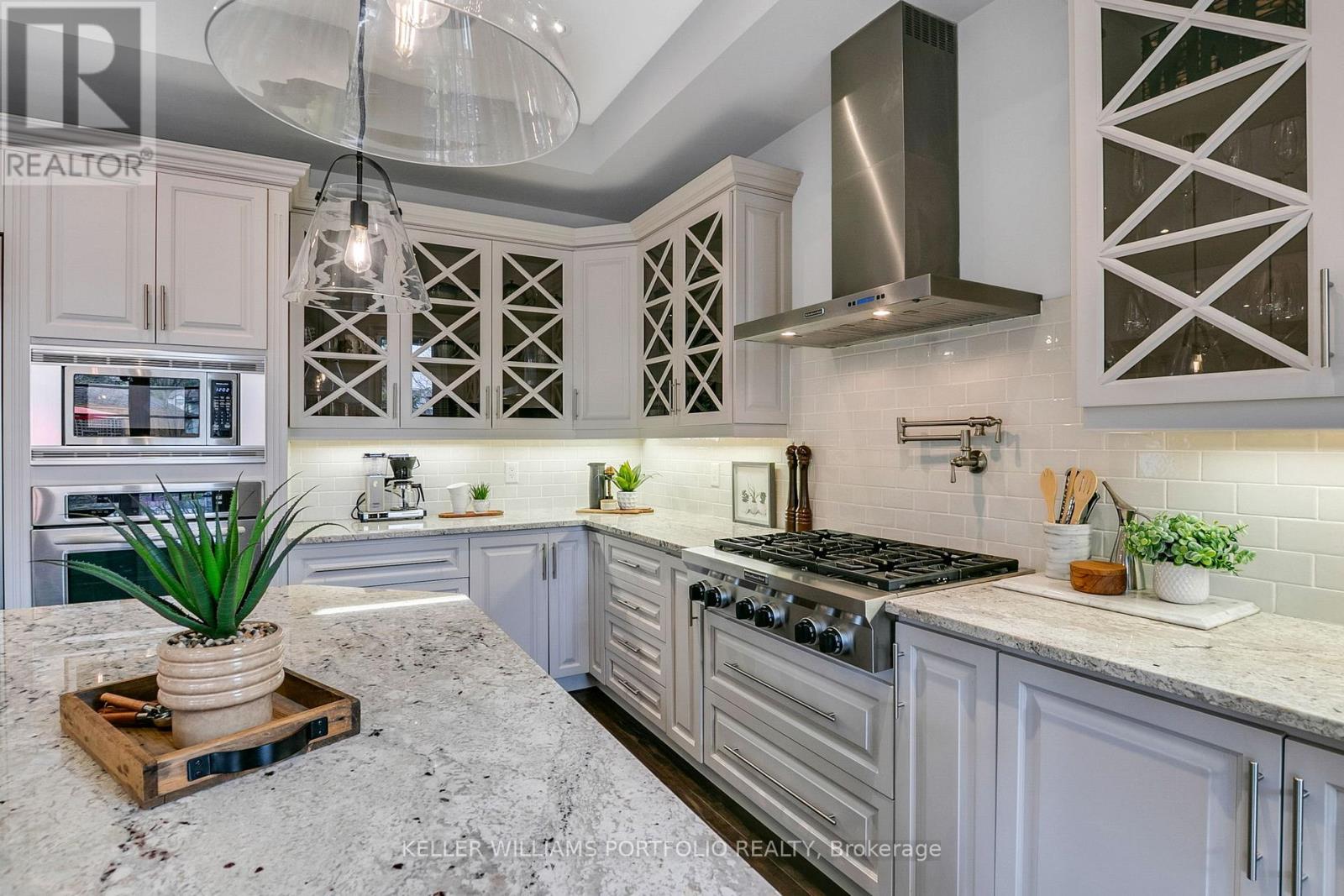 25 Prennan Avenue, Toronto, Ontario  M9B 4B7 - Photo 11 - W13025942