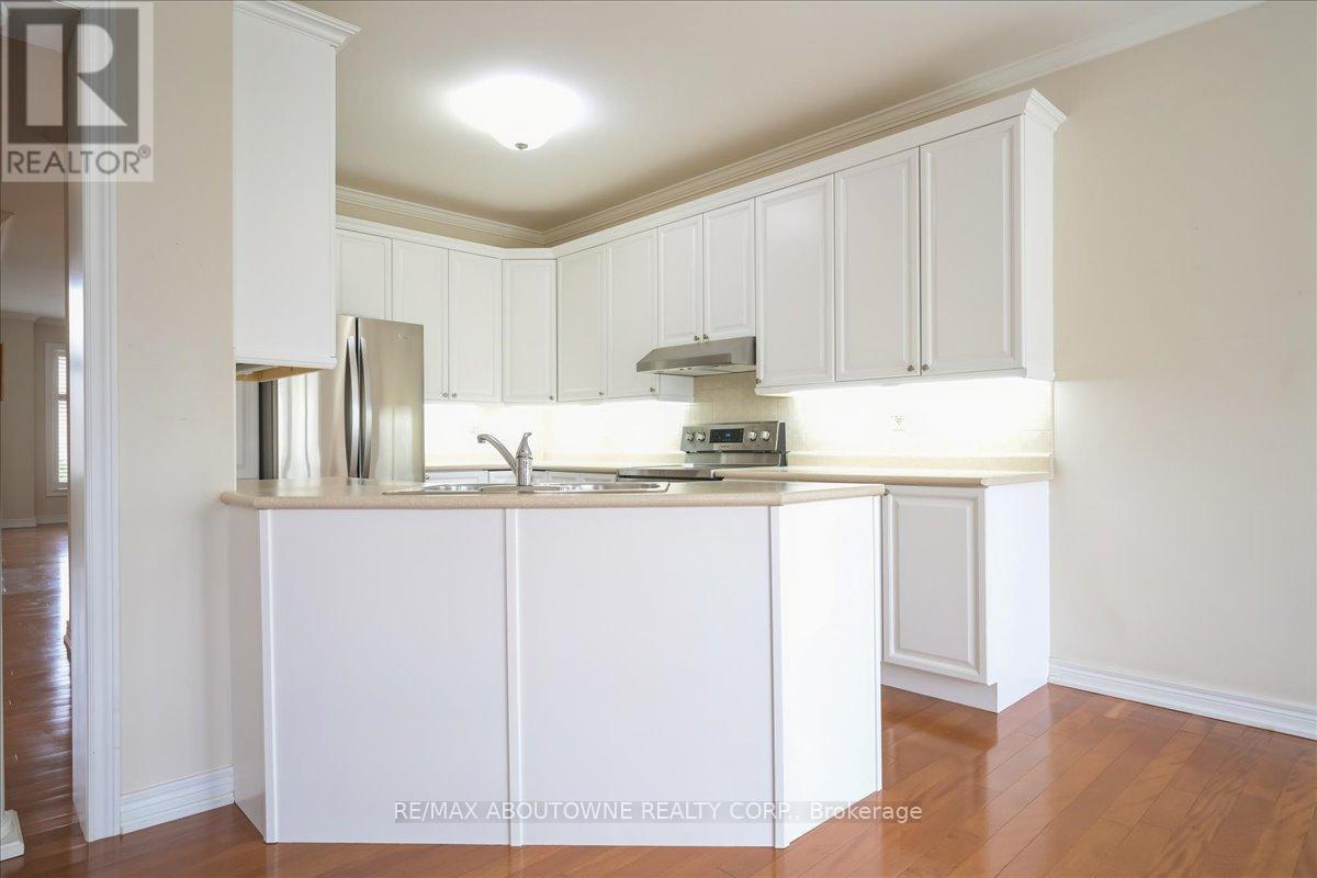 2348 Tesla Crescent, Oakville, Ontario  L6H 7T5 - Photo 20 - W13025960