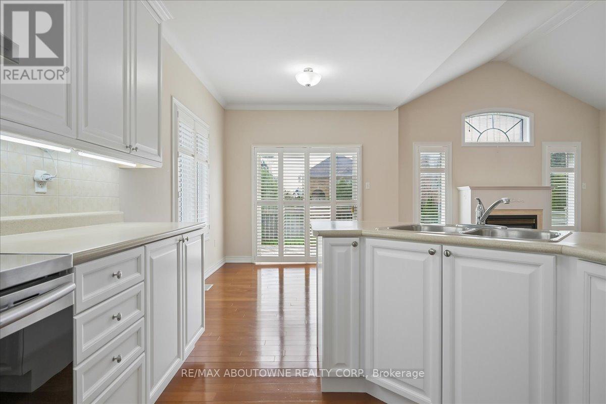 2348 Tesla Crescent, Oakville, Ontario  L6H 7T5 - Photo 26 - W13025960