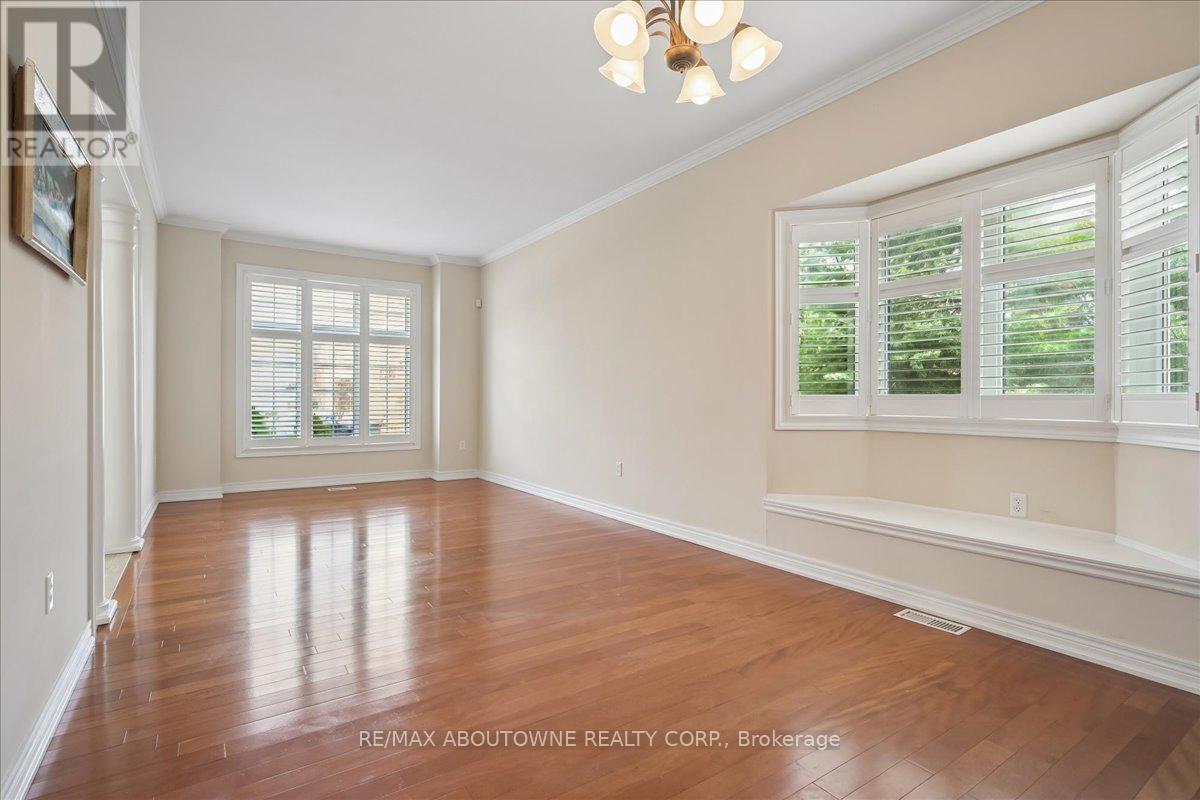 2348 Tesla Crescent, Oakville, Ontario  L6H 7T5 - Photo 6 - W13025960