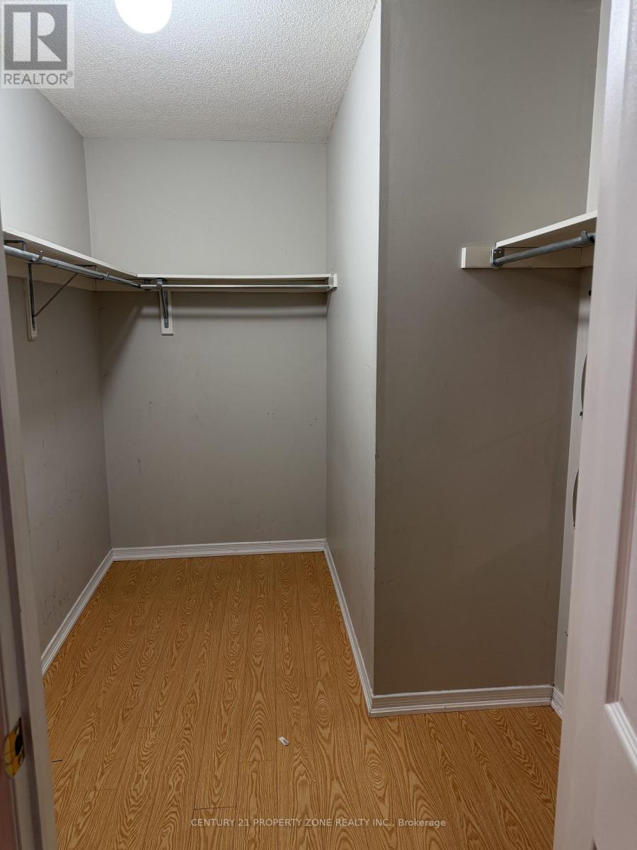 77 Maddybeth Crescent, Brampton, Ontario  L6Y 5R6 - Photo 6 - W13025978