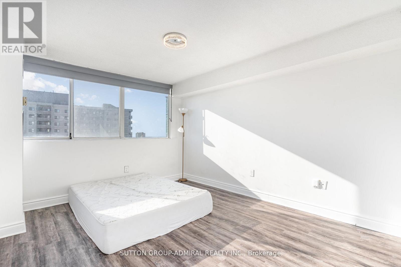 1611 - 3590 Kaneff Crescent, Mississauga, Ontario  L5A 3X3 - Photo 10 - W13025980