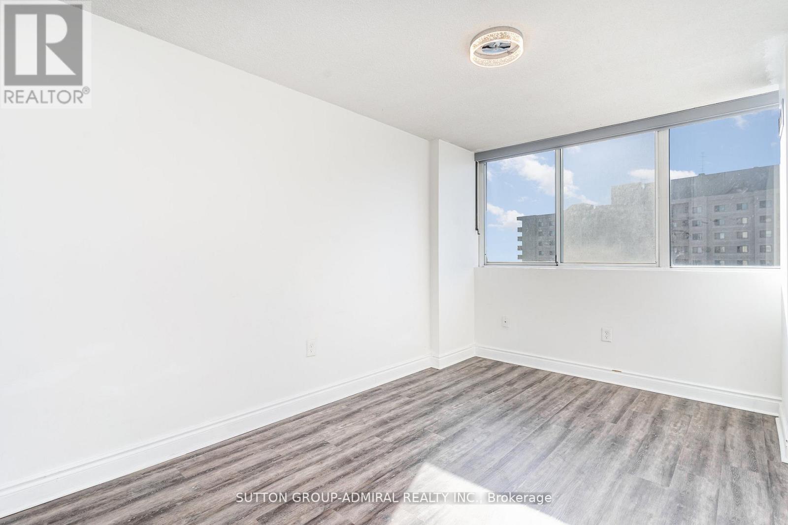 1611 - 3590 Kaneff Crescent, Mississauga, Ontario  L5A 3X3 - Photo 8 - W13025980