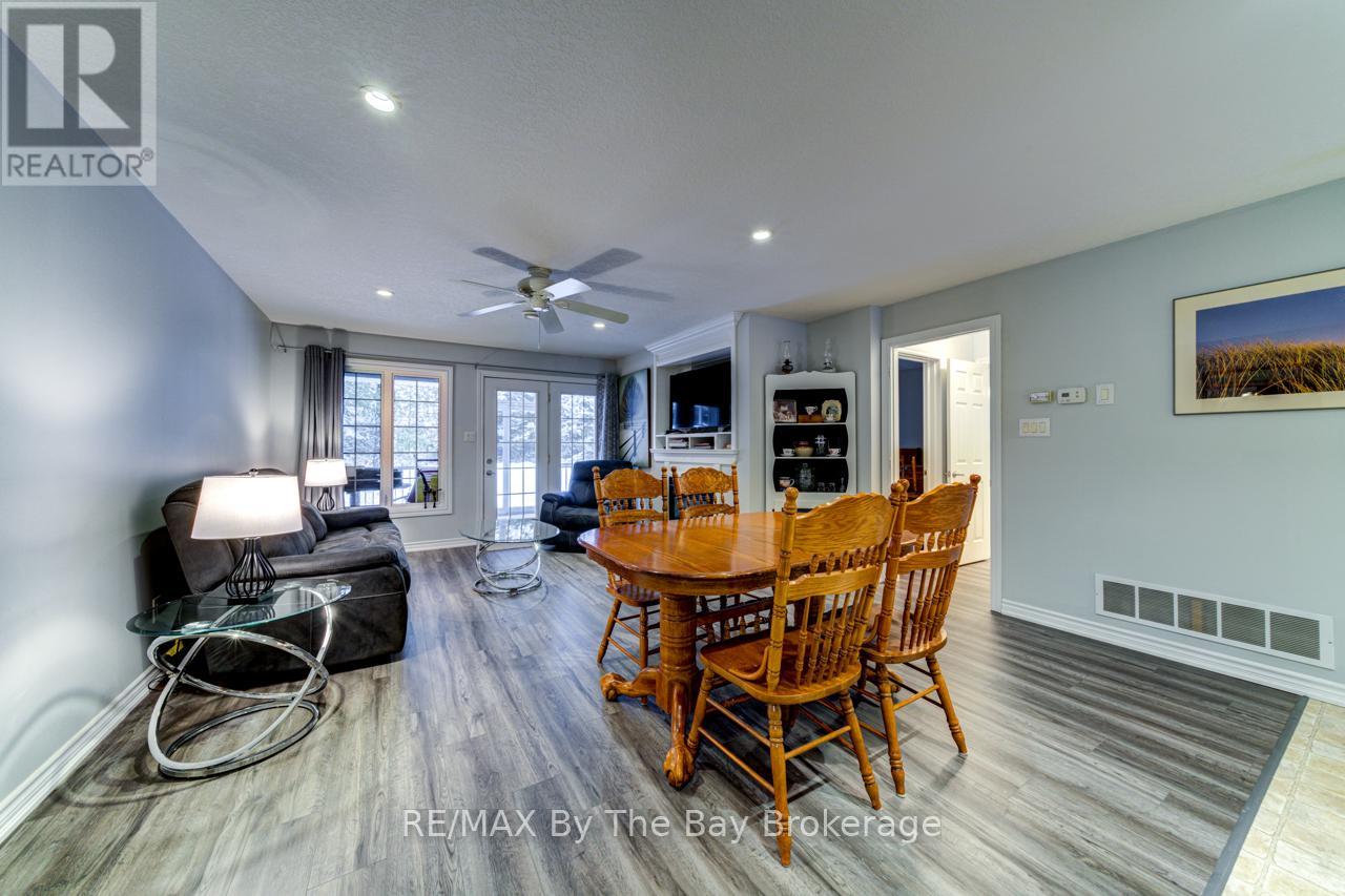 65 Meadow Lane, Wasaga Beach, Ontario  L9Z 0A3 - Photo 14 - S12818132