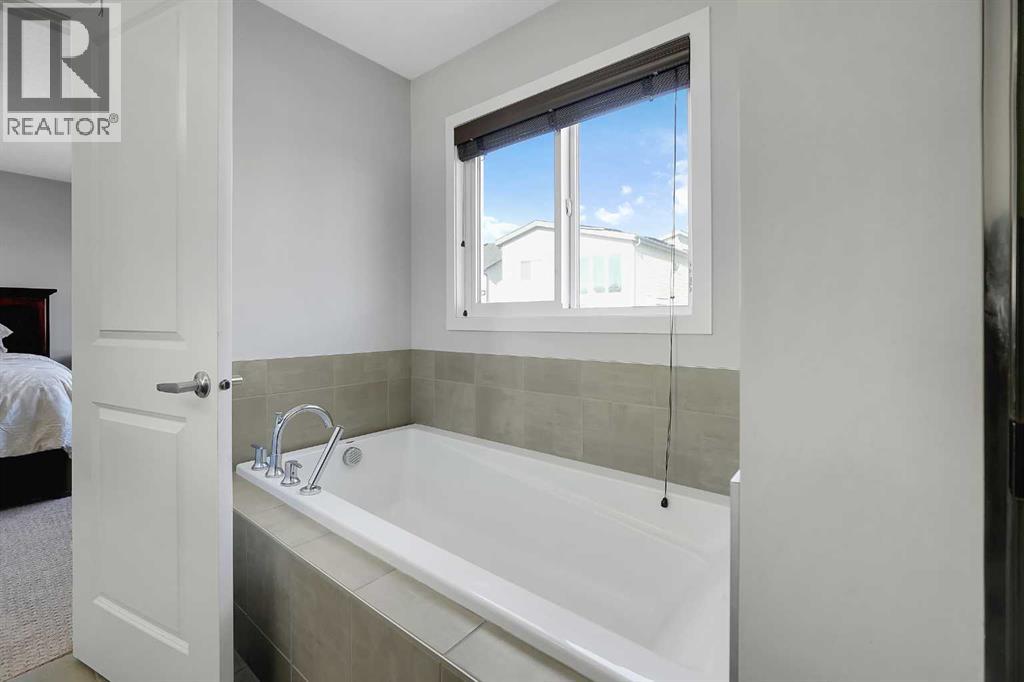 216 Carringvue Manor Nw, Calgary, Alberta  T3P 0W3 - Photo 39 - A2300168