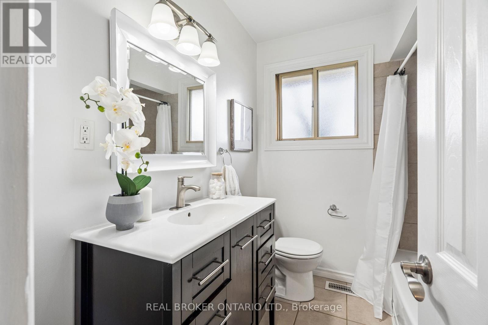 23 Knightswood Boulevard, Guelph (General Hospital), Ontario  N1E 3W3 - Photo 13 - X13025974