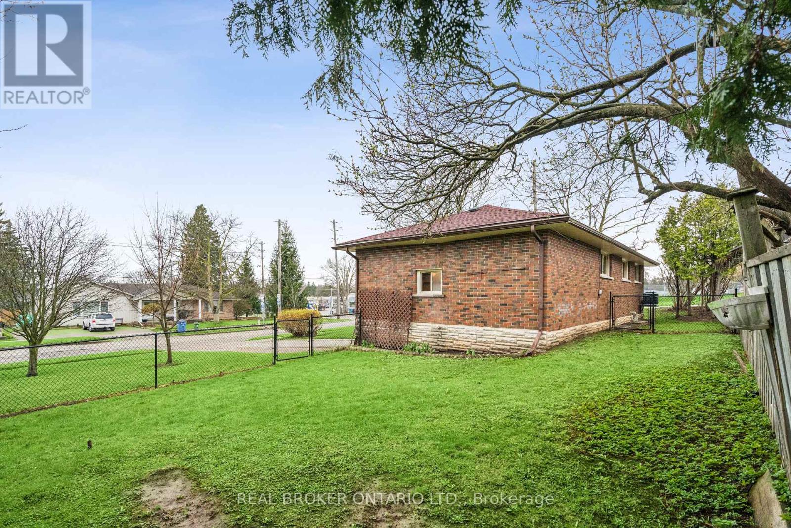 23 Knightswood Boulevard, Guelph (General Hospital), Ontario  N1E 3W3 - Photo 27 - X13025974