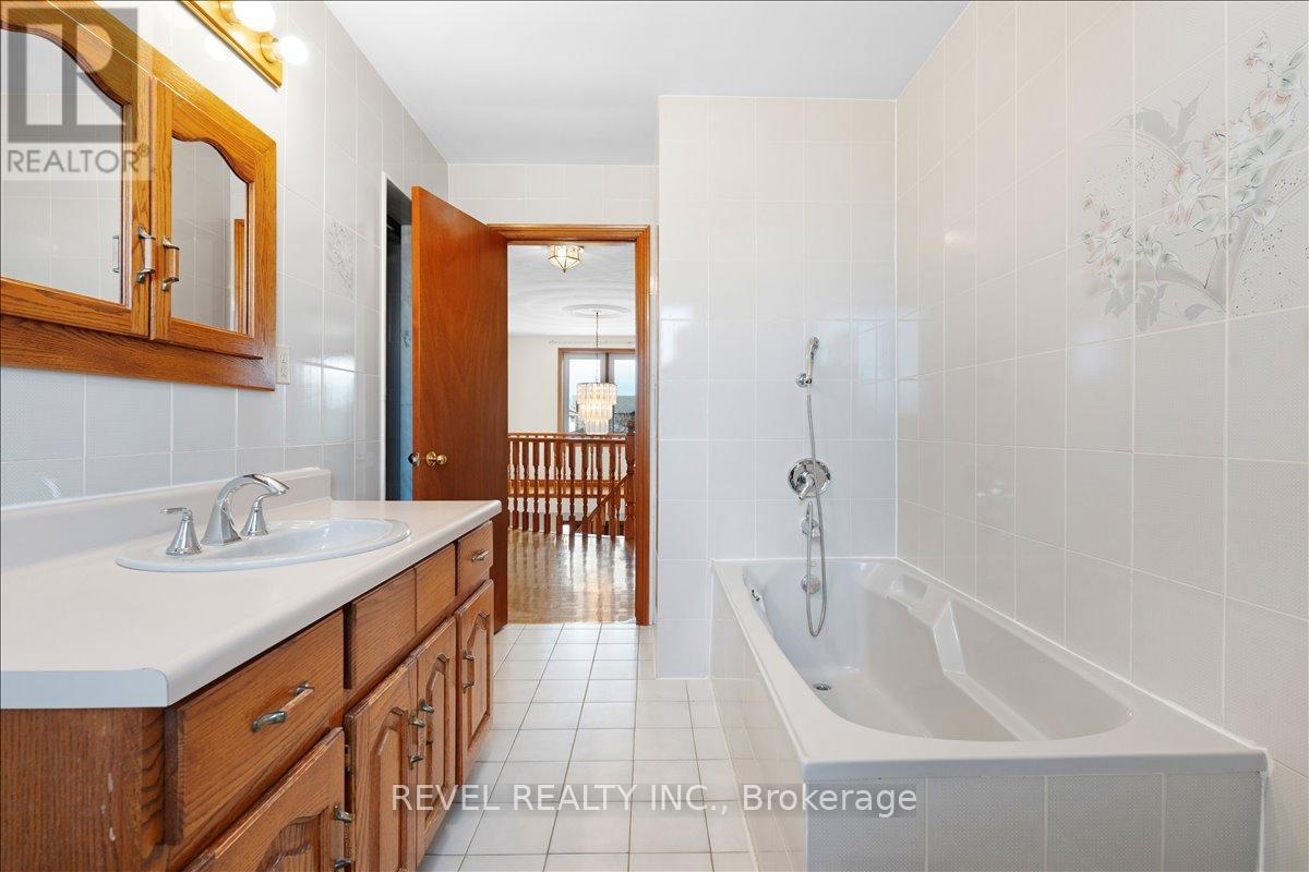 18 Marcel Place, Hamilton, Ontario  L9B 1W3 - Photo 25 - X13025994