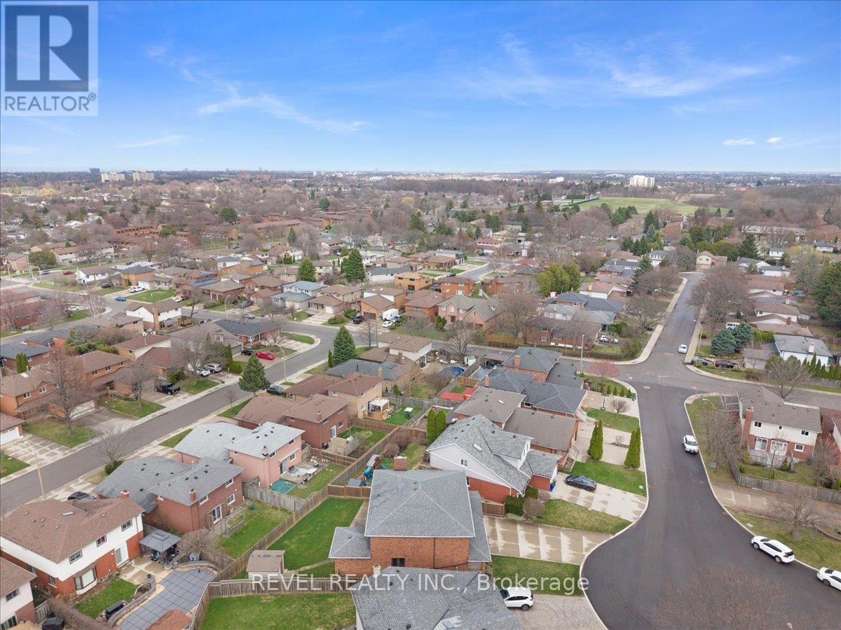 18 Marcel Place, Hamilton, Ontario  L9B 1W3 - Photo 41 - X13025994