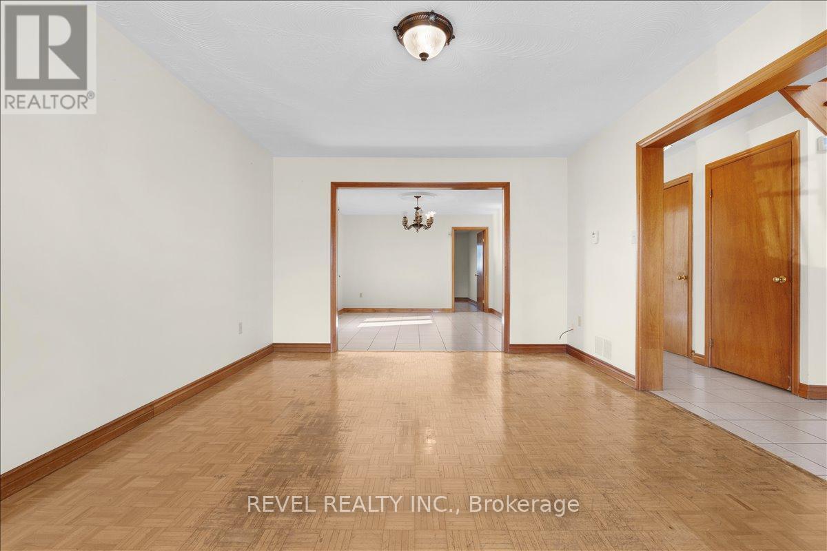 18 Marcel Place, Hamilton, Ontario  L9B 1W3 - Photo 6 - X13025994