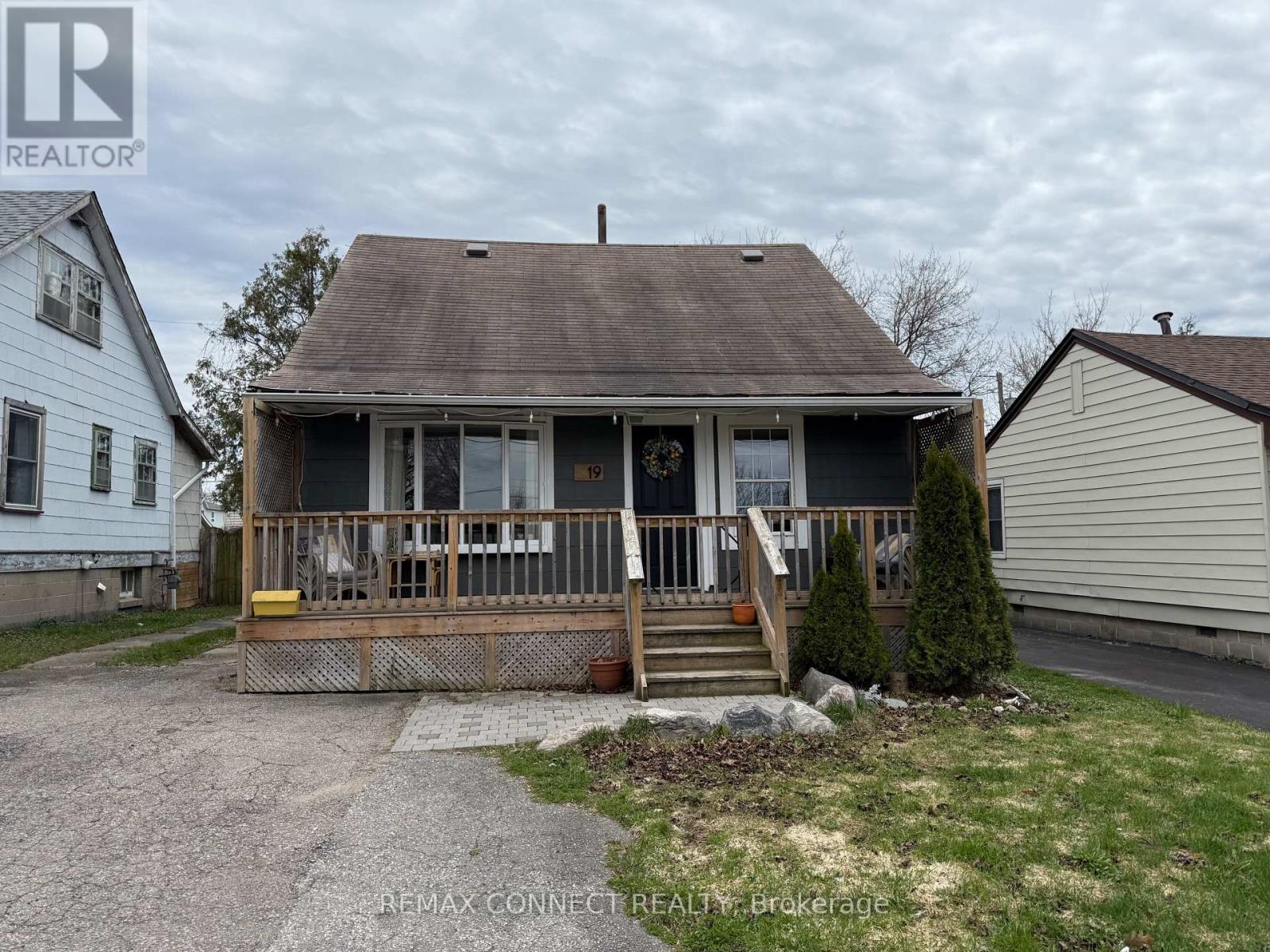 19 ONTARIO STREET, Ajax, Ontario