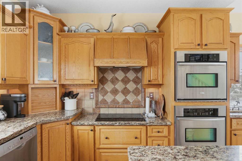 266 Country Lane Drive, Rural Rocky View County, Alberta  T3Z 1J4 - Photo 9 - A2302168