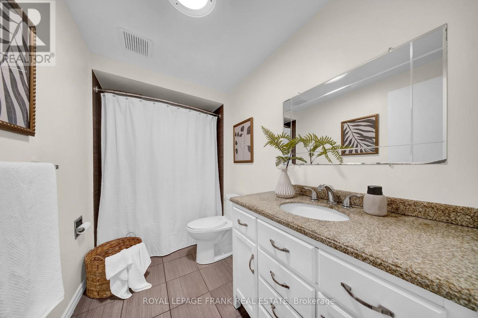 76 Cornwall Drive, Ajax (Central), Ontario  L1T 3E9 - Photo 13 - E13026136