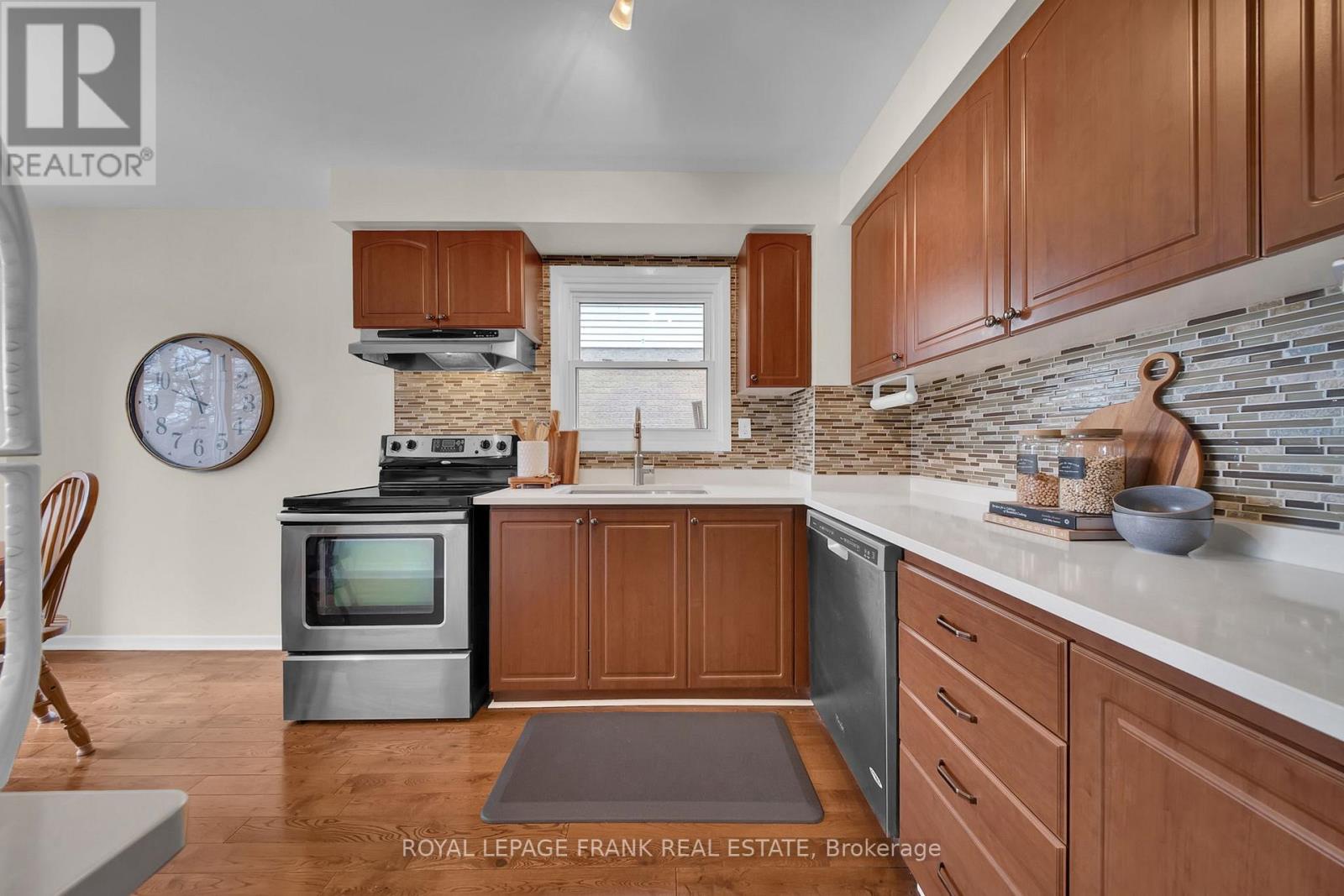 76 Cornwall Drive, Ajax (Central), Ontario  L1T 3E9 - Photo 6 - E13026136