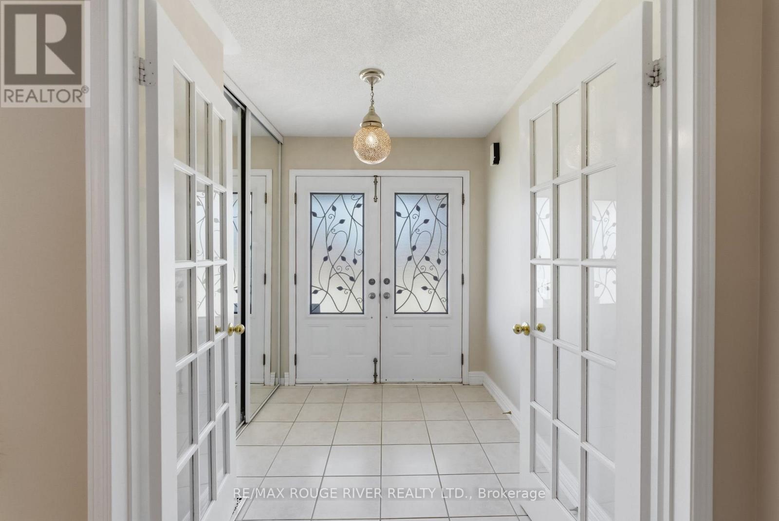 20 Twin Streams Road, Whitby (Williamsburg), Ontario  L1P 1N9 - Photo 2 - E13026142