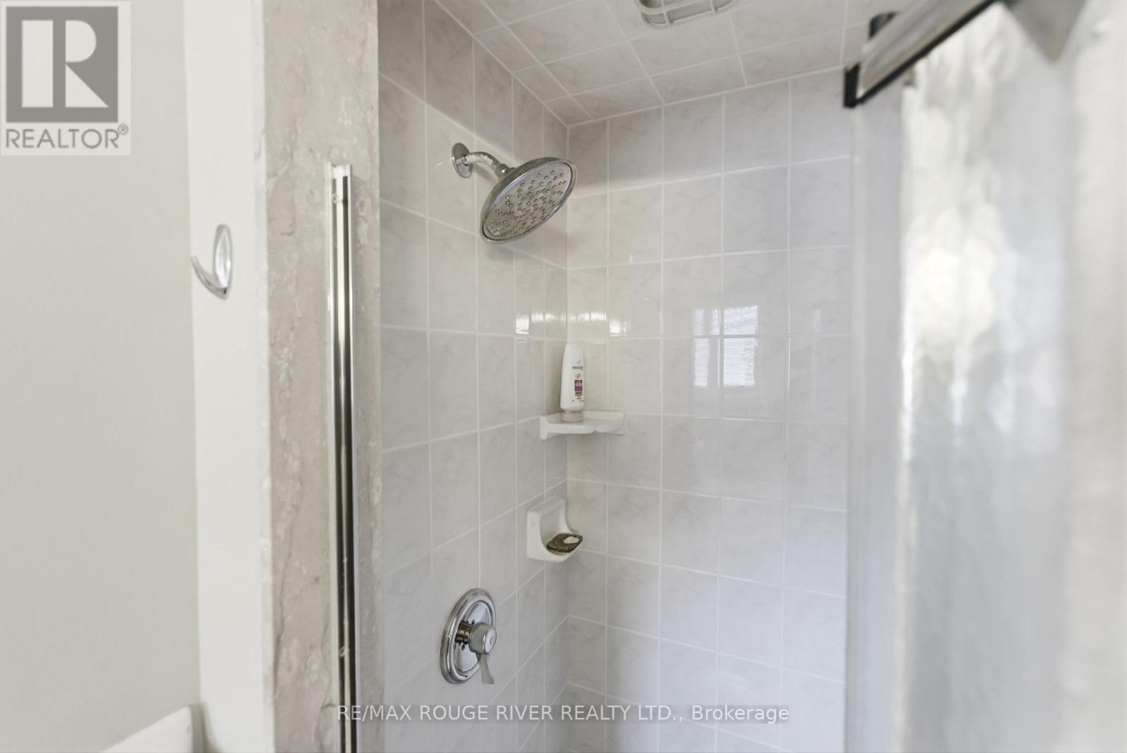 20 Twin Streams Road, Whitby (Williamsburg), Ontario  L1P 1N9 - Photo 33 - E13026142