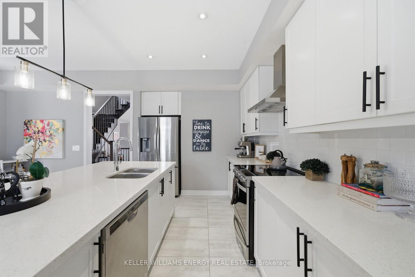 95 Dorian Drive, Whitby, Ontario  L1P 0C8 - Photo 9 - E13026176