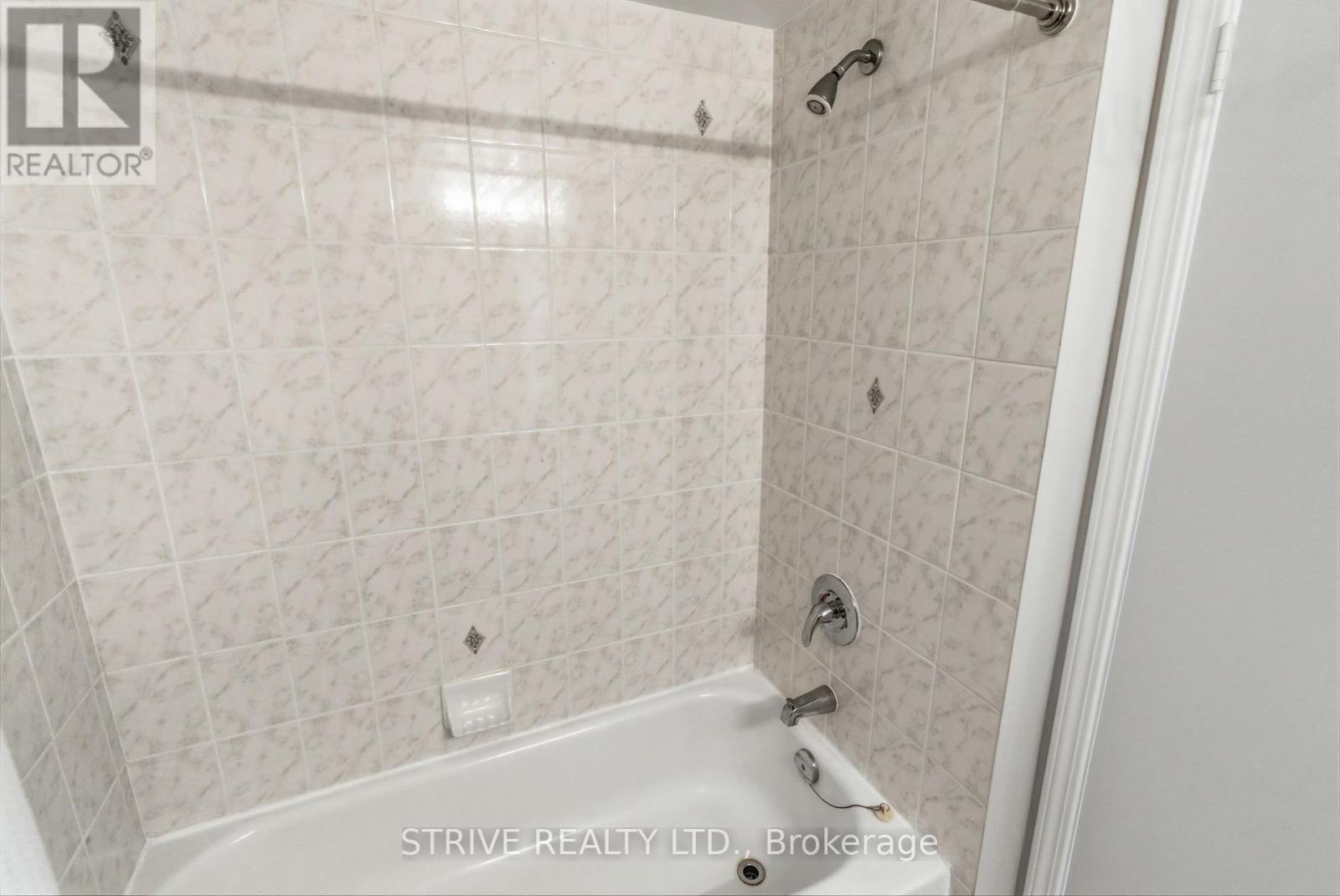 1007 - 1200 The Esplanade Road N, Pickering (Town Centre), Ontario  L1V 6V3 - Photo 26 - E13026206