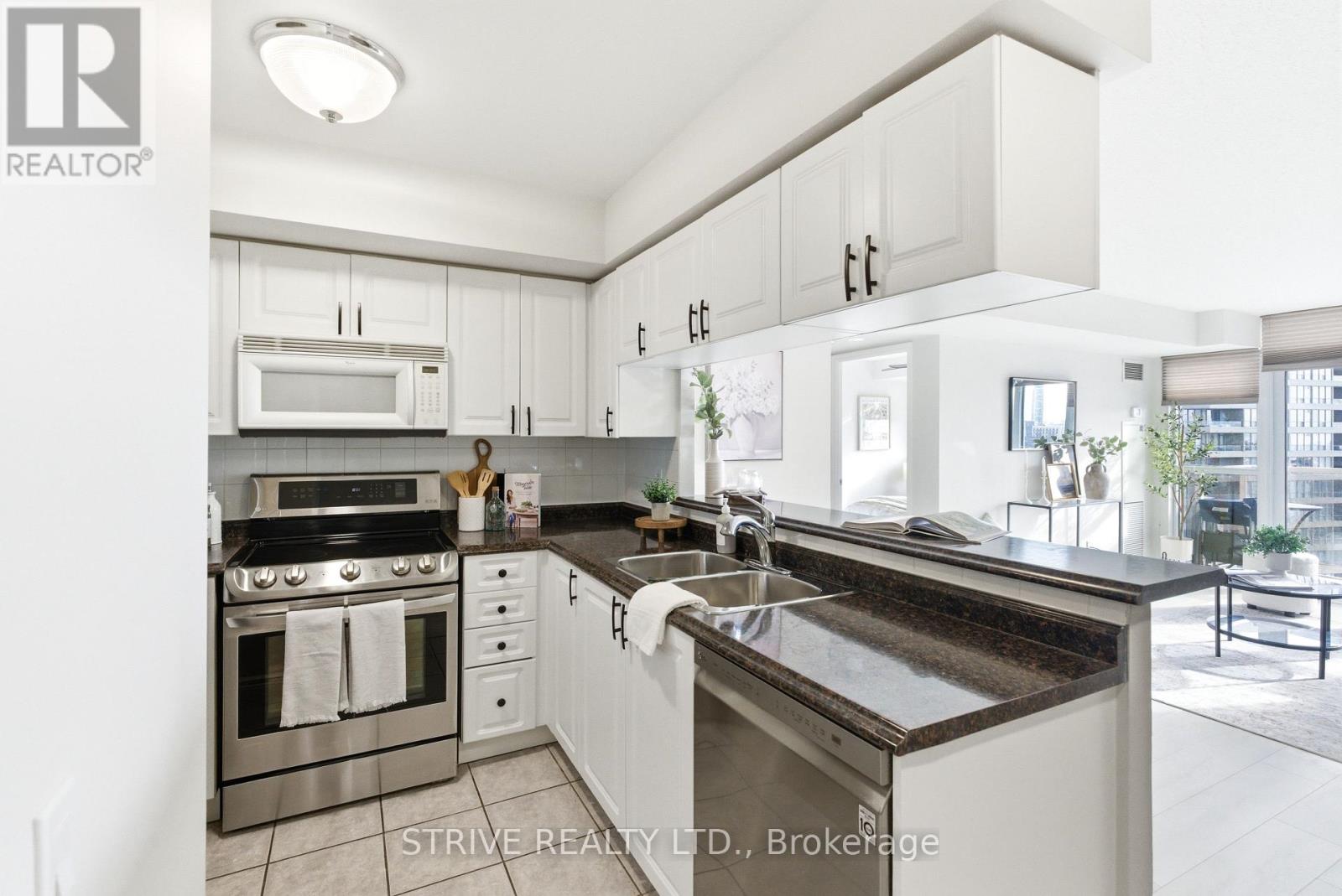 1007 - 1200 The Esplanade Road N, Pickering (Town Centre), Ontario  L1V 6V3 - Photo 7 - E13026206