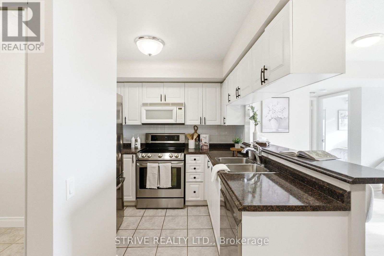 1007 - 1200 The Esplanade Road N, Pickering (Town Centre), Ontario  L1V 6V3 - Photo 8 - E13026206