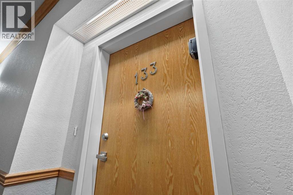 133, 2020 32 Street S, Lethbridge, Alberta  T1K 7T9 - Photo 2 - A2291994