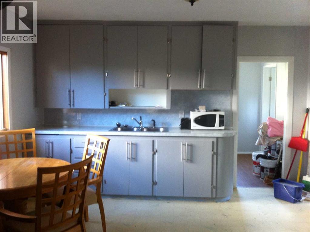 313 2 Avenue E, Bow Island, Alberta  T0K 0G0 - Photo 7 - A2302971