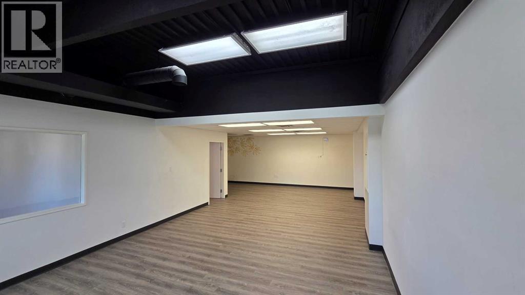 205, 7803 50 Avenue, Red Deer, Alberta  T4P 1M8 - Photo 4 - A2255923