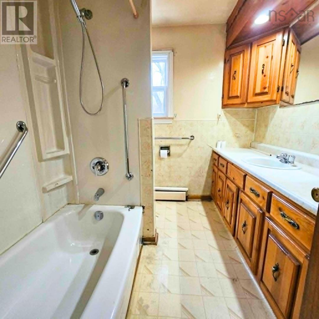 292 Cherry Street, Sydney, Nova Scotia  B1P 3V1 - Photo 23 - 202603435