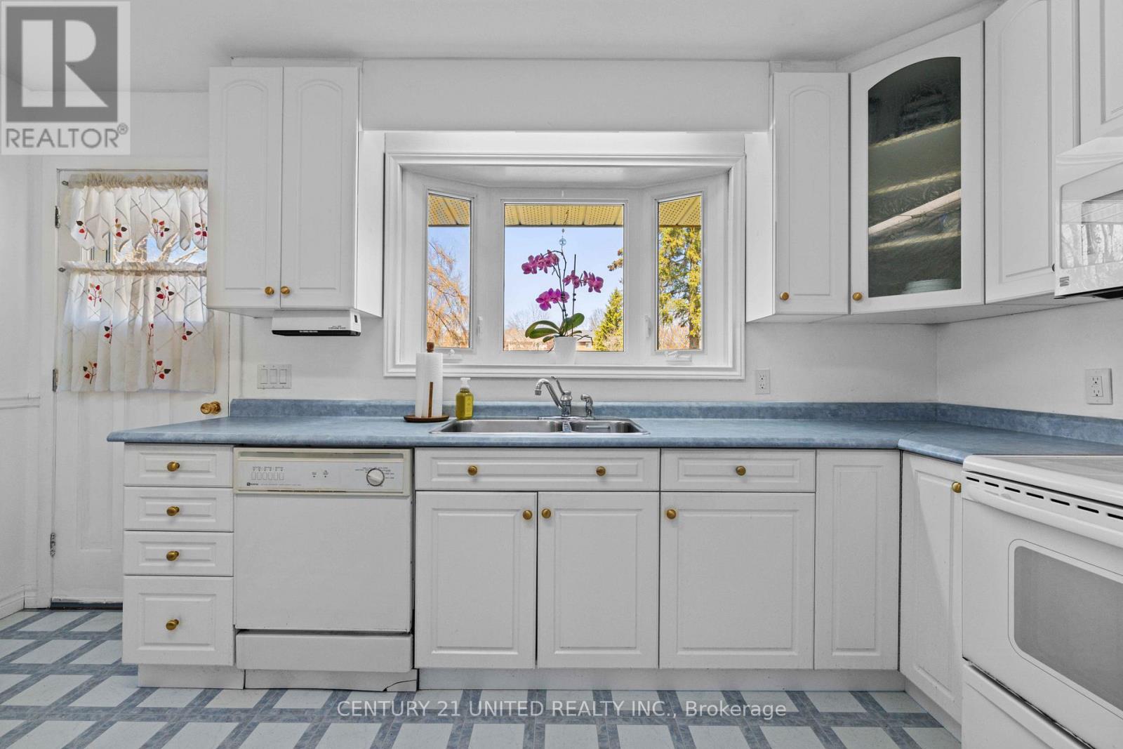 805 Highland Court, Peterborough, Ontario  K9H 5K1 - Photo 12 - X13026006