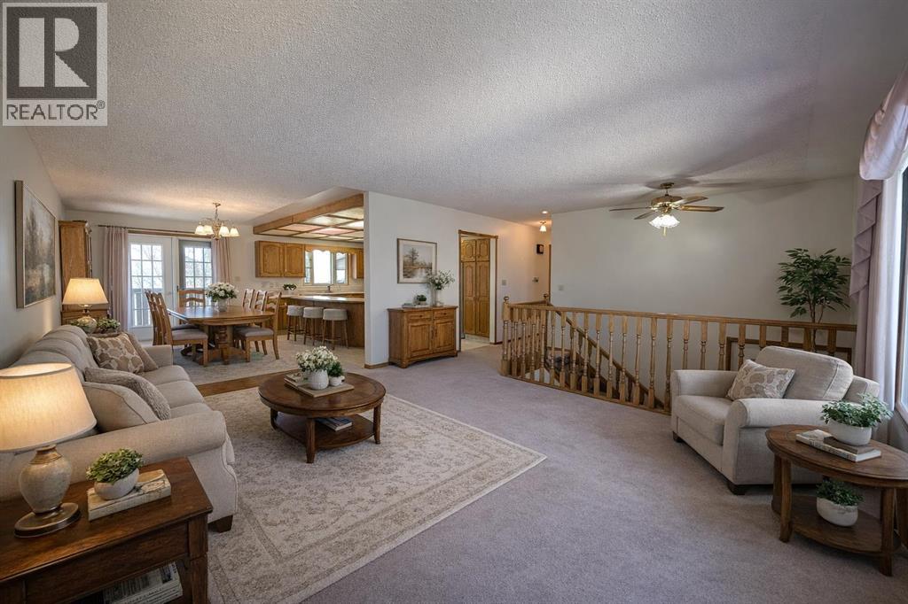 33 Rideau Close SE, Medicine Hat, Alberta  T1B 3X9 - Photo 6 - A2303499