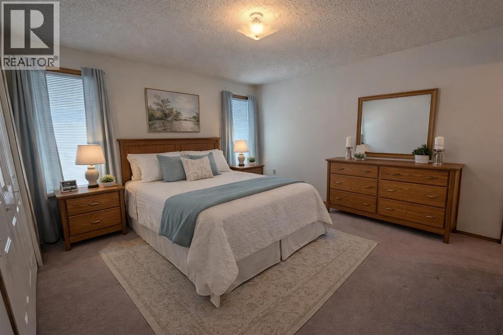 33 Rideau Close SE, Medicine Hat, Alberta  T1B 3X9 - Photo 17 - A2303499