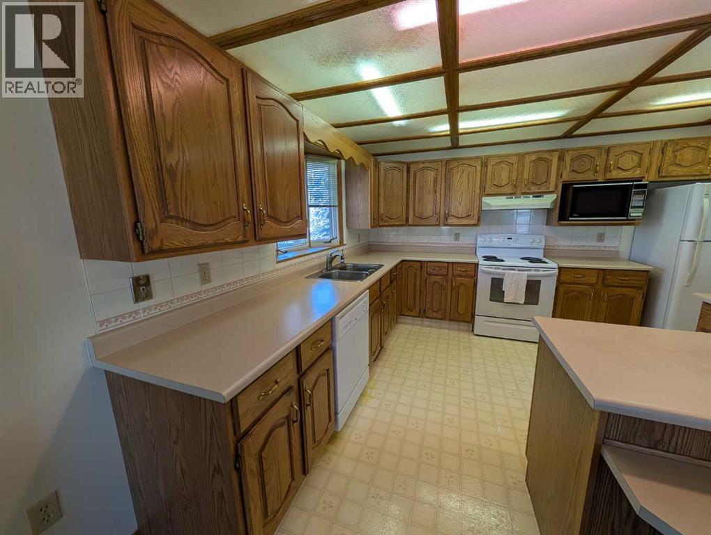 33 Rideau Close SE, Medicine Hat, Alberta  T1B 3X9 - Photo 16 - A2303499