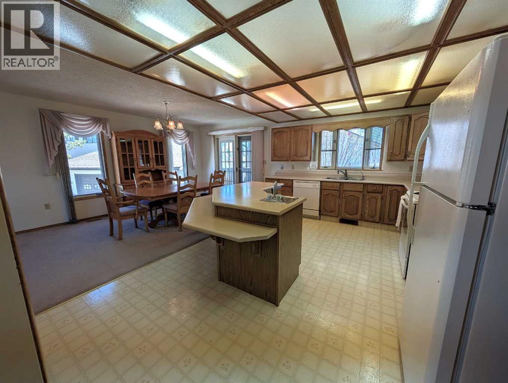 33 Rideau Close SE, Medicine Hat, Alberta  T1B 3X9 - Photo 12 - A2303499