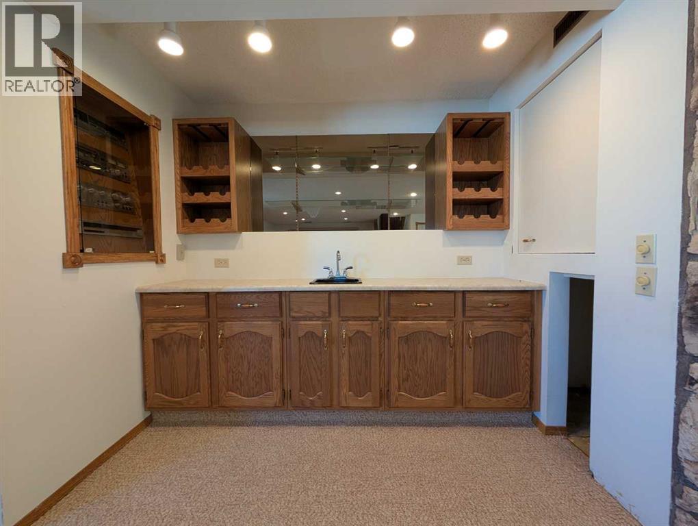 33 Rideau Close SE, Medicine Hat, Alberta  T1B 3X9 - Photo 32 - A2303499