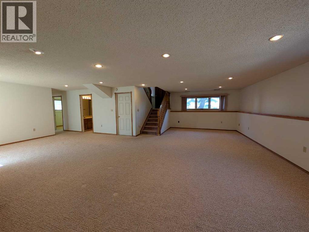 33 Rideau Close SE, Medicine Hat, Alberta  T1B 3X9 - Photo 30 - A2303499