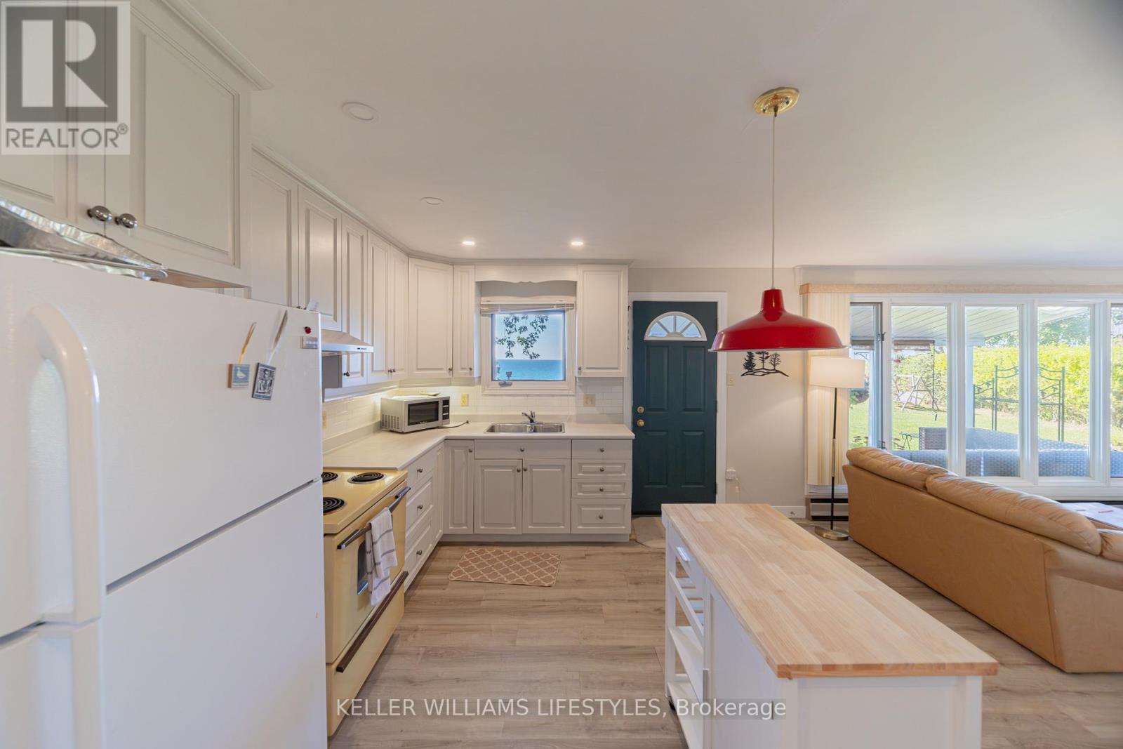 72553 Princess Street, Bluewater, Ontario  N0M 2T0 - Photo 4 - X13026220