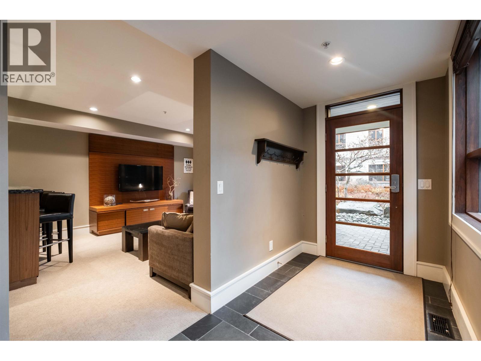 37 7124 Nancy Greene Drive, Whistler, British Columbia  V8E 0W9 - Photo 27 - R3113124