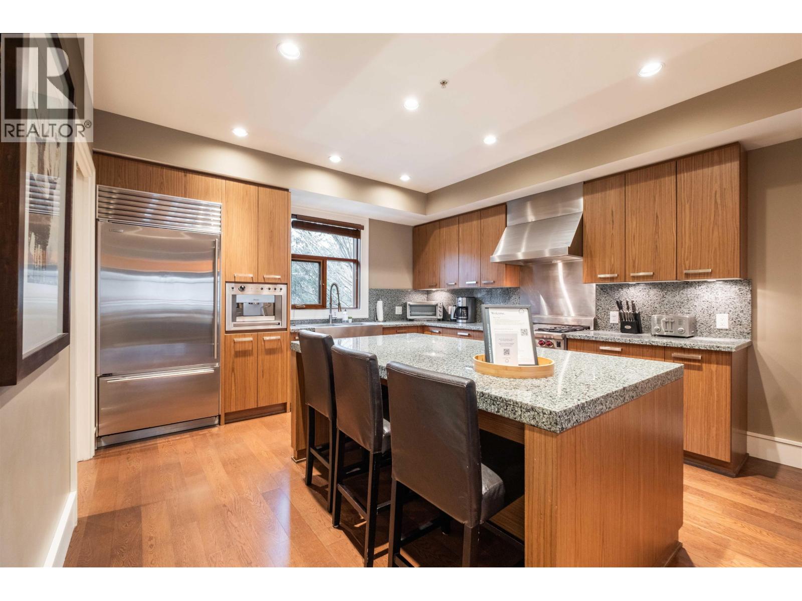 37 7124 Nancy Greene Drive, Whistler, British Columbia  V8E 0W9 - Photo 10 - R3113124